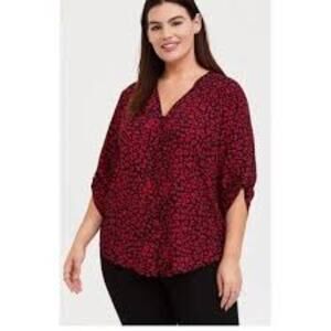 TORRID RED BLACK LEOPARD HARPER WOMEN PLUS SIZE BLOUSE SIZE 2 OR 2X